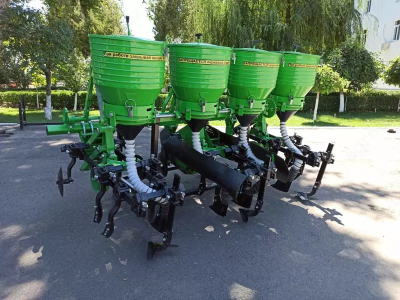 Культиватор хлопковый универсальный КХУ-4В