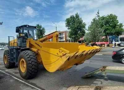 Фронтальный погрузчик Лонкинг Зл50