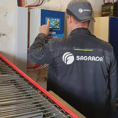 Tuxum qo'yadigan tovuqlar uchun masofadan boshqariladigan shamollatish uskunalari