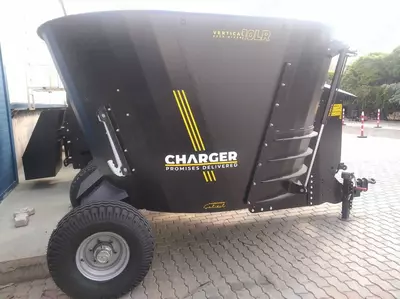 YEM TARQATISH MASHINASI КОРМОРАЗДАТЧИК