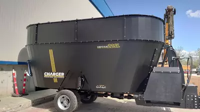 YEM TARQATISH MASHINASI КОРМОРАЗДАТЧИК