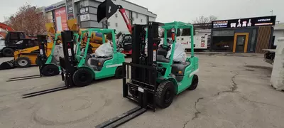 Gaz-benzinli ombor yuklagich Mitsubishi FG20NT4300