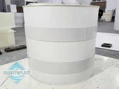 Suv uchun 1m3, tonna plastik eko-yomkost (sig'im), bak, rezervuar