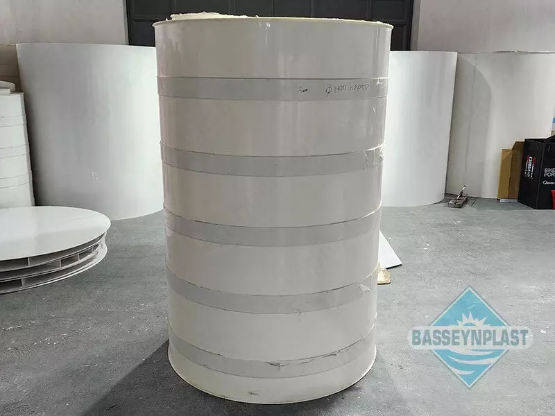 Suv uchun 2m3, tonna plastik eko-yomkost (sig'im), bak