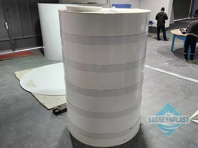 Suv uchun 2m3, tonna plastik eko-yomkost (sig'im), bak