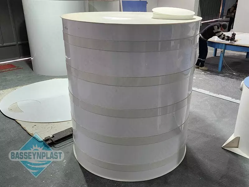 Suv uchun 5m3, tonna plastik eko-yomkost (sig'im)