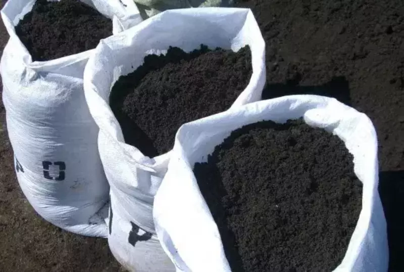 Органическое удобрение Биогумус (биогомус, гумус)