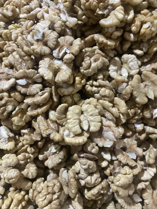 Ядро грецкие орехи бабочка светлый супер. Экспорт из Узбекистана